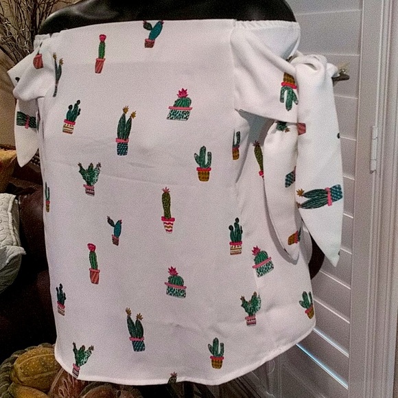 NWT DO + BE Drop Shoulder Top, White w Cactus - Picture 2 of 8